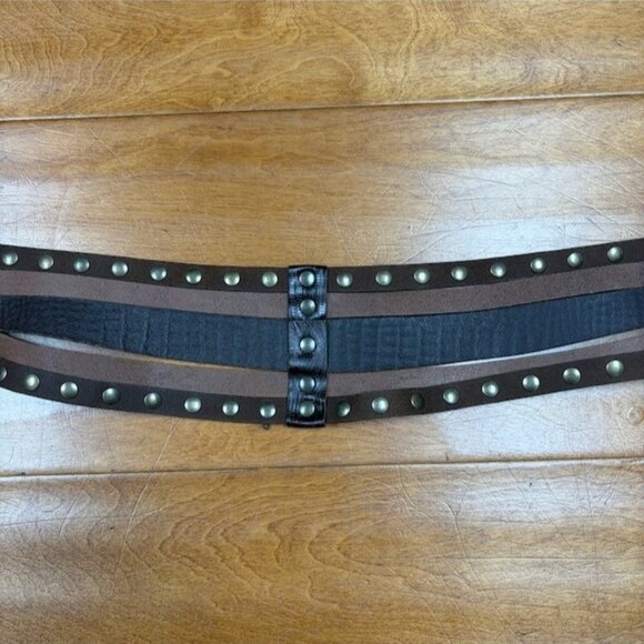 DKNY Donna Karan New York Genuine Leather Belt Made in Italy Size M Studded Boho